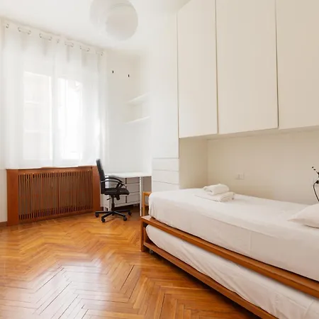 Appartement Guesthost - Porta Ticinese - Modern Milaan